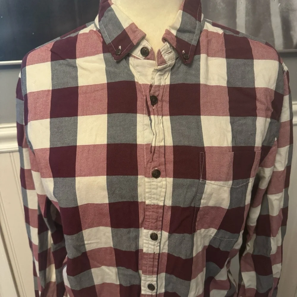 Banana Republic Men’s Burgundy Gray Checkered Flannel Button Down Shirt Size L